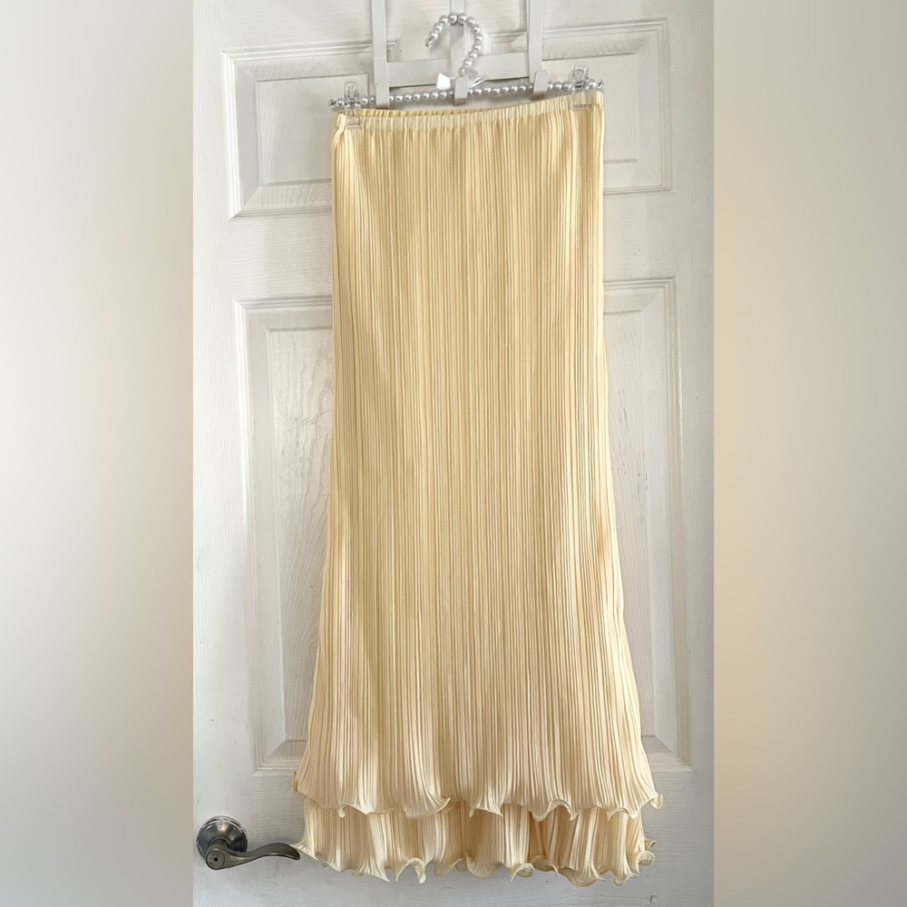 Commense Pleated Layered Ruffle Skirt Set - Picture 11 of 13